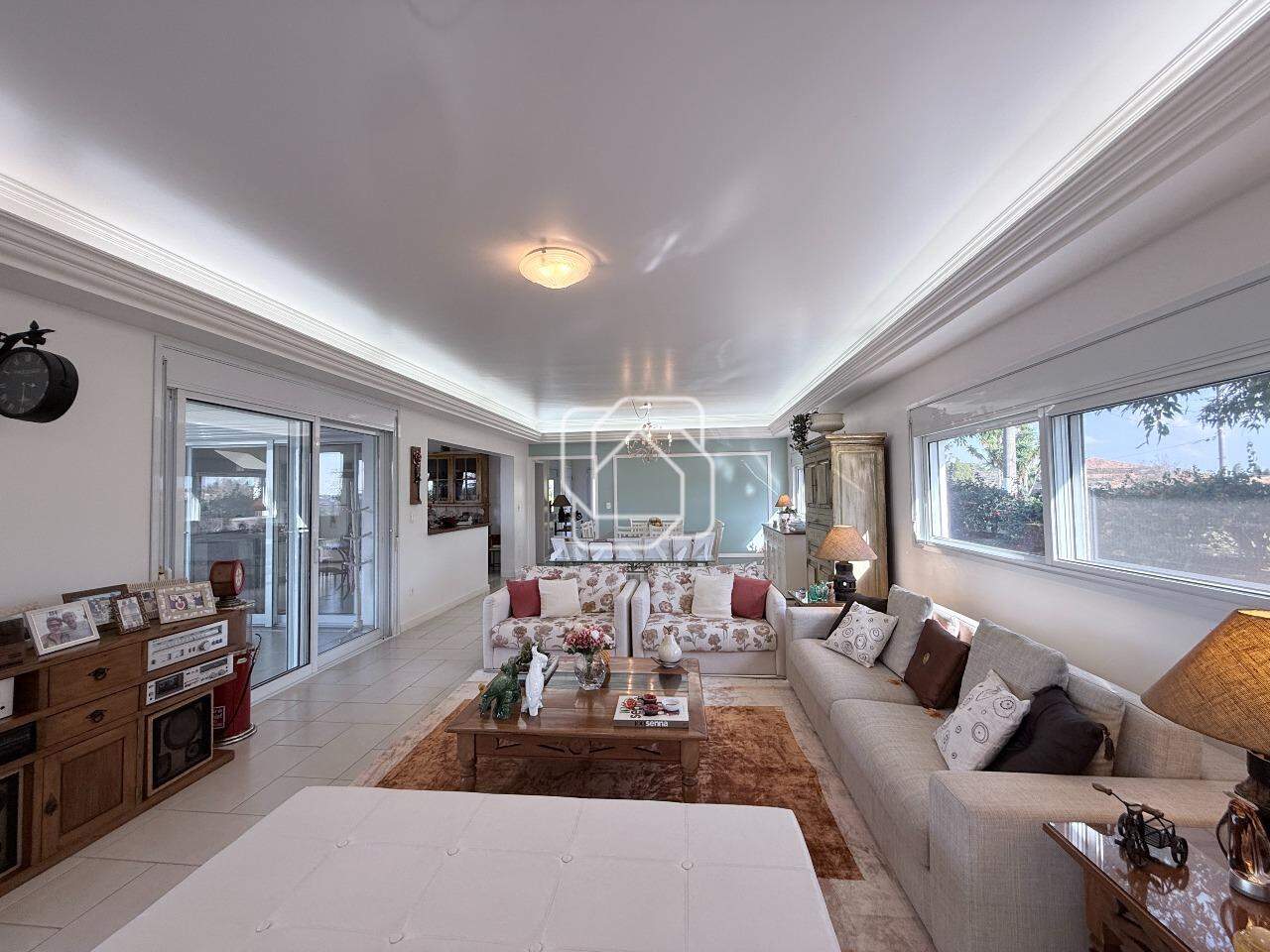 Casa de Condomínio à venda em Salto - SP - Haras Paineiras: Sala de estar