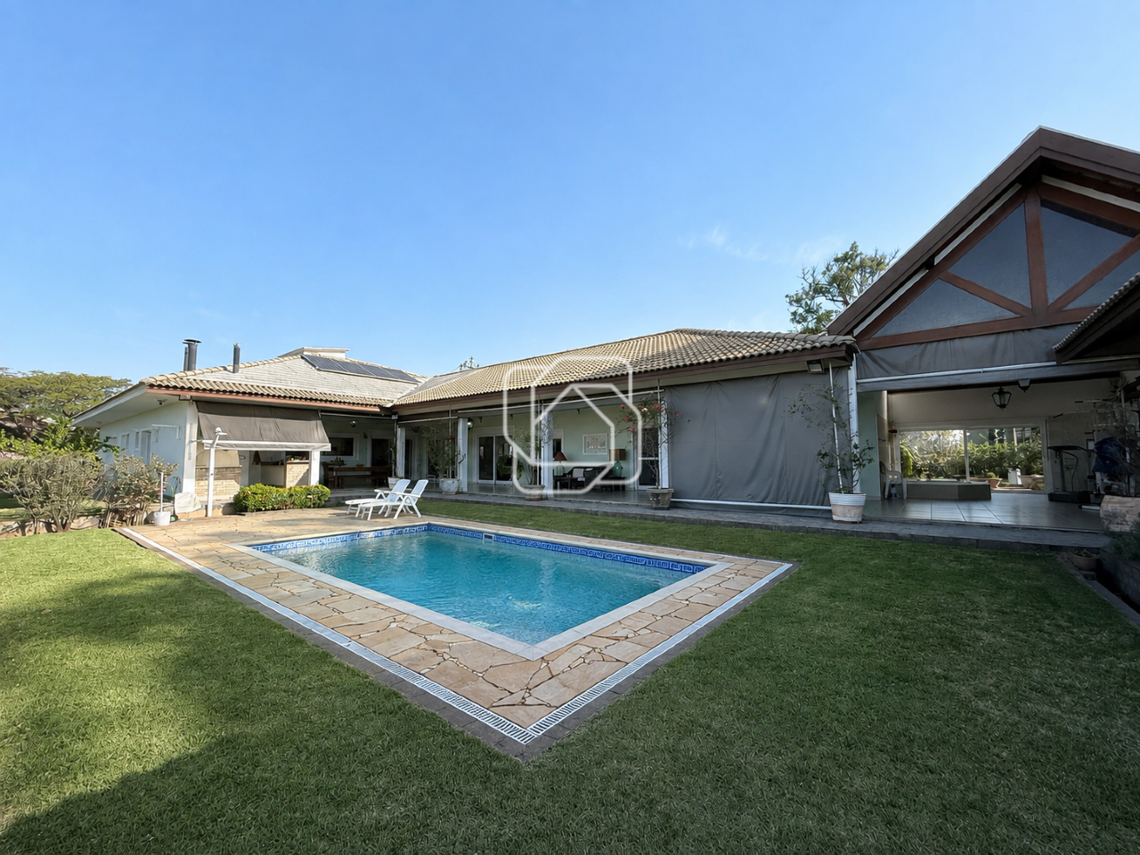 Casa de Condomínio à venda em Salto - SP - Haras Paineiras: Área da piscina