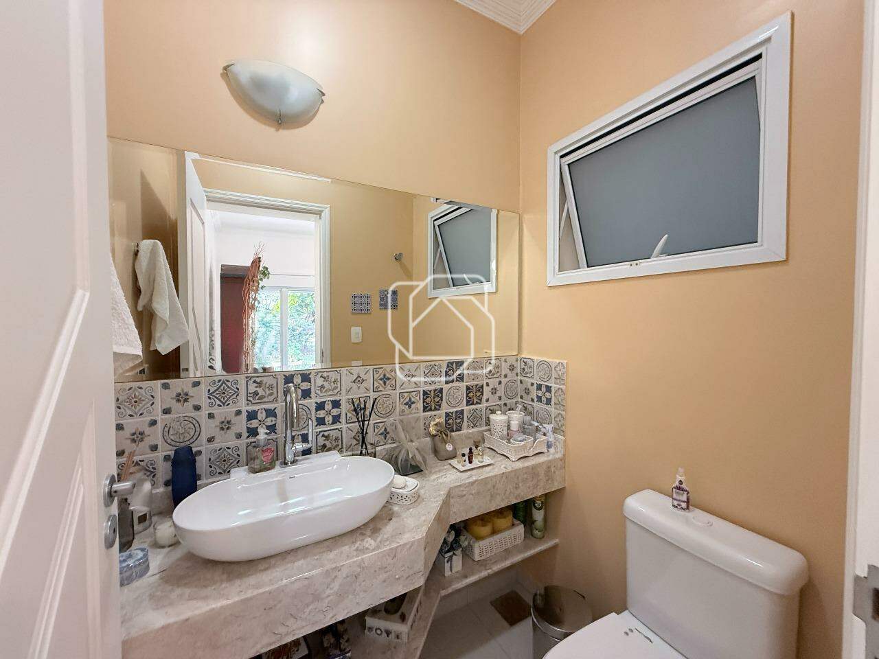 Casa de Condomínio à venda em Salto - SP - Haras Paineiras: Lavabo