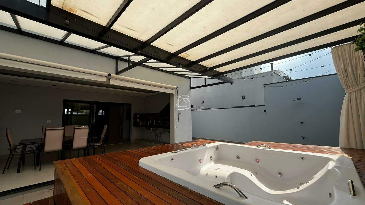 Casa de Condomínio para aluguel em Salto - SP - Residencial Central Parque: Jacuzzi 