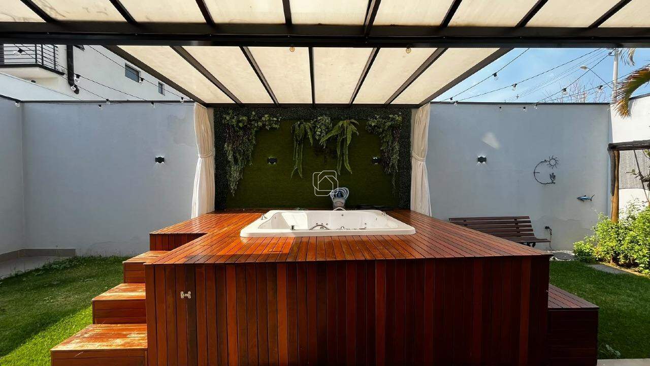 Casa de Condomínio para aluguel em Salto - SP - Residencial Central Parque: Jacuzzi