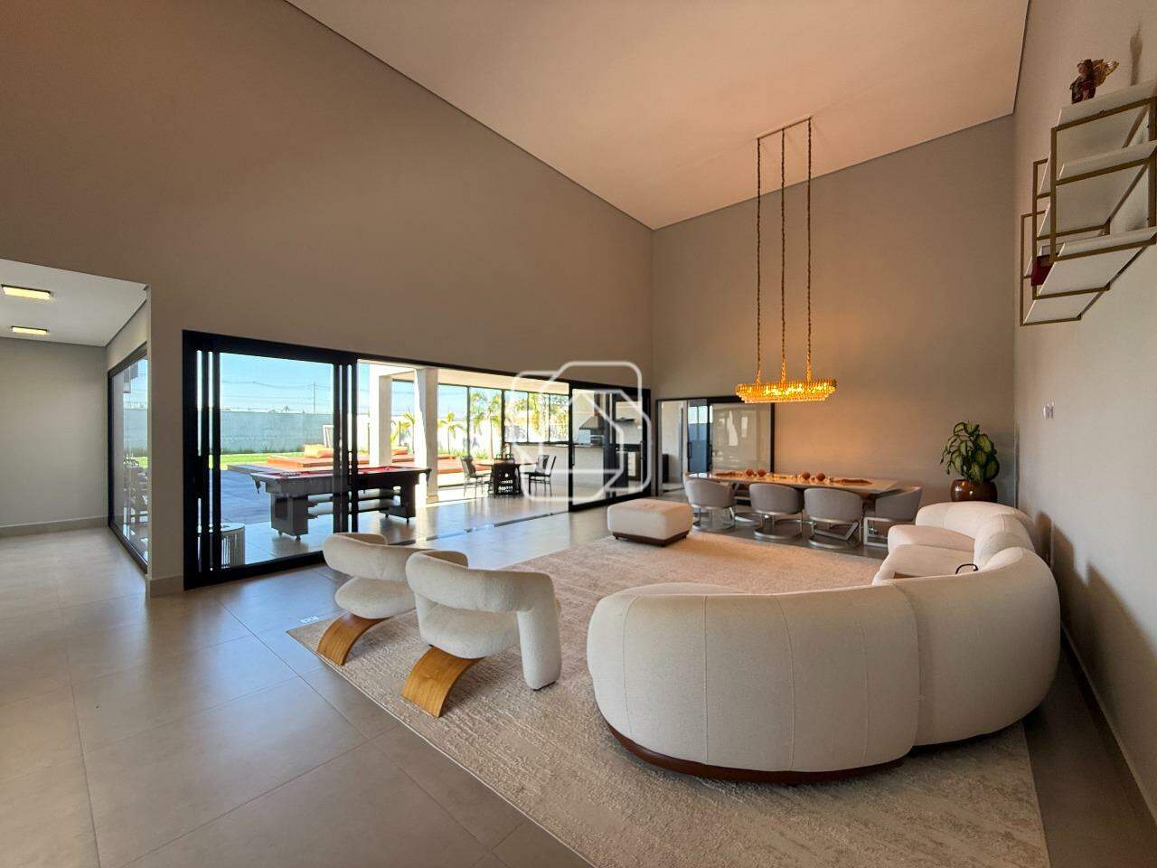 Casa para aluguel em Indaiatuba - SP - Reserva Petrus: Sala de estar