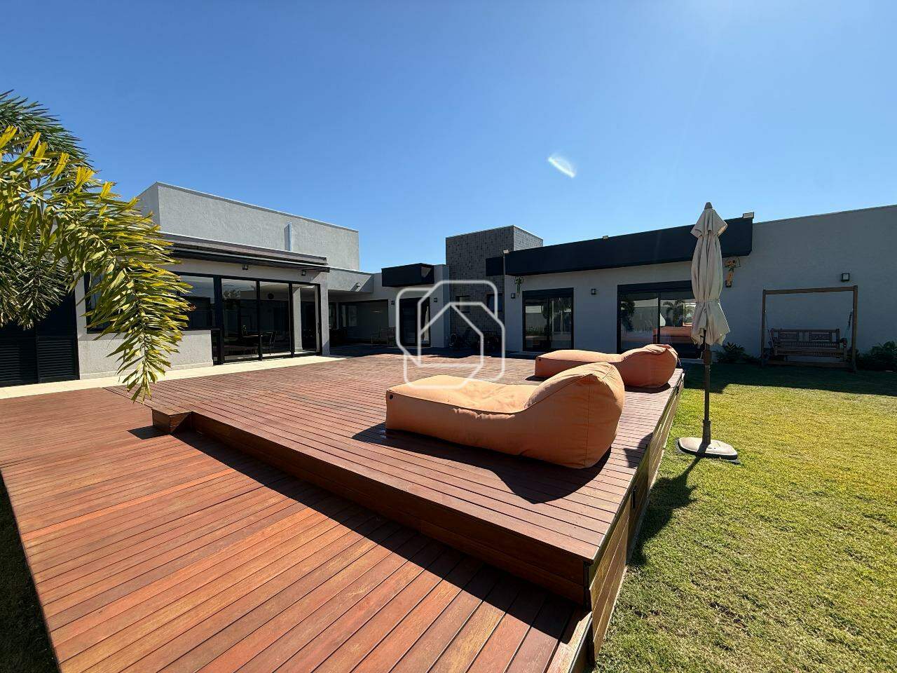 Casa para aluguel em Indaiatuba - SP - Reserva Petrus: Área externa