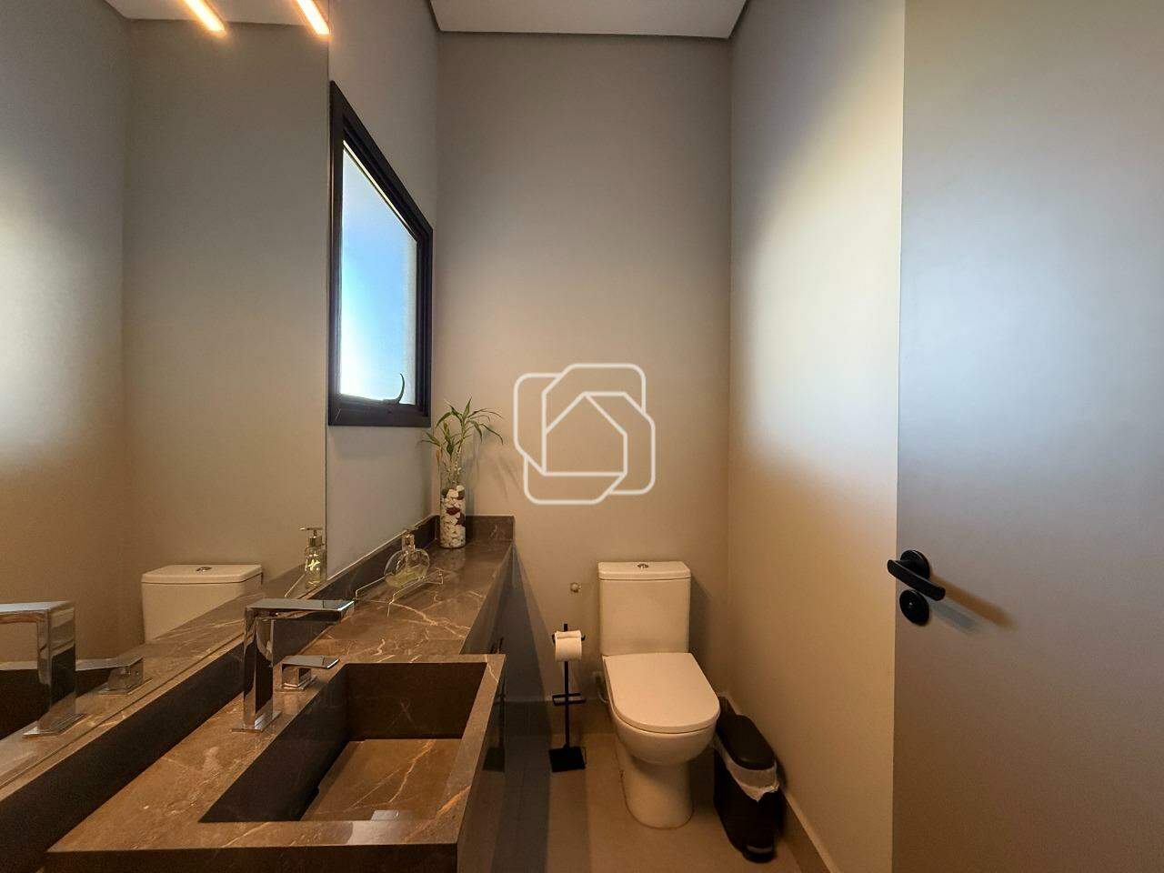 Casa para aluguel em Indaiatuba - SP - Reserva Petrus: Lavabo