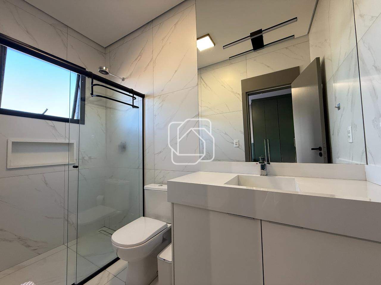 Casa para aluguel em Indaiatuba - SP - Reserva Petrus: Banheiro