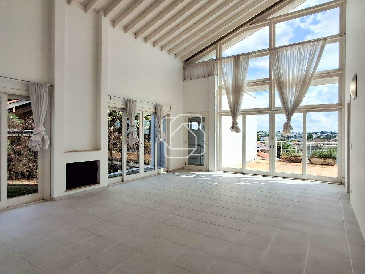 Casa de Condomínio à venda em Itu - SP - Condomínio Campos de Santo Antônio: Living