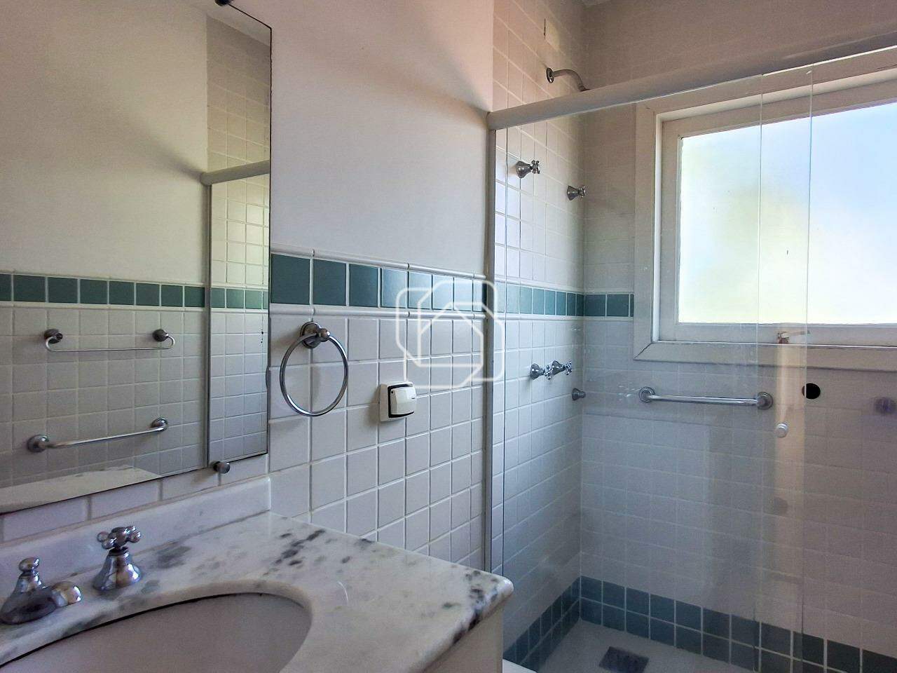 Casa de Condomínio à venda em Itu - SP - Condomínio Campos de Santo Antônio: Banheiro