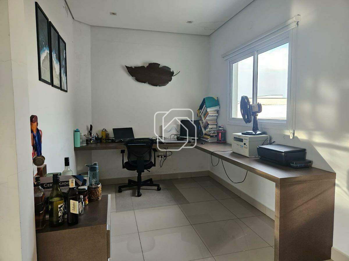 Casa à venda em Salto - SP - Village Moutonnée: Escritório