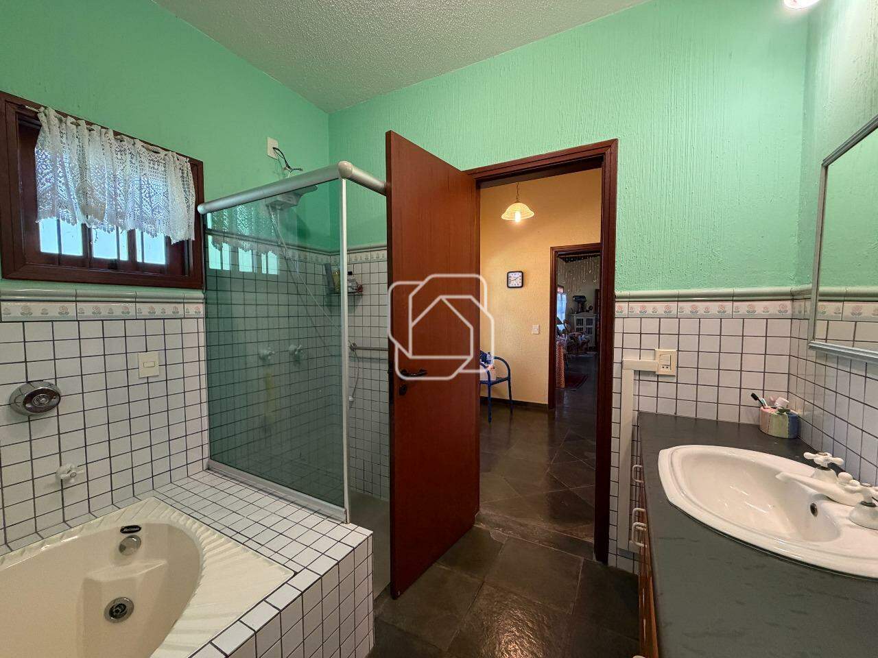 Casa de Condomínio à venda em Indaiatuba - SP - Vale das Laranjeiras: Banheiro