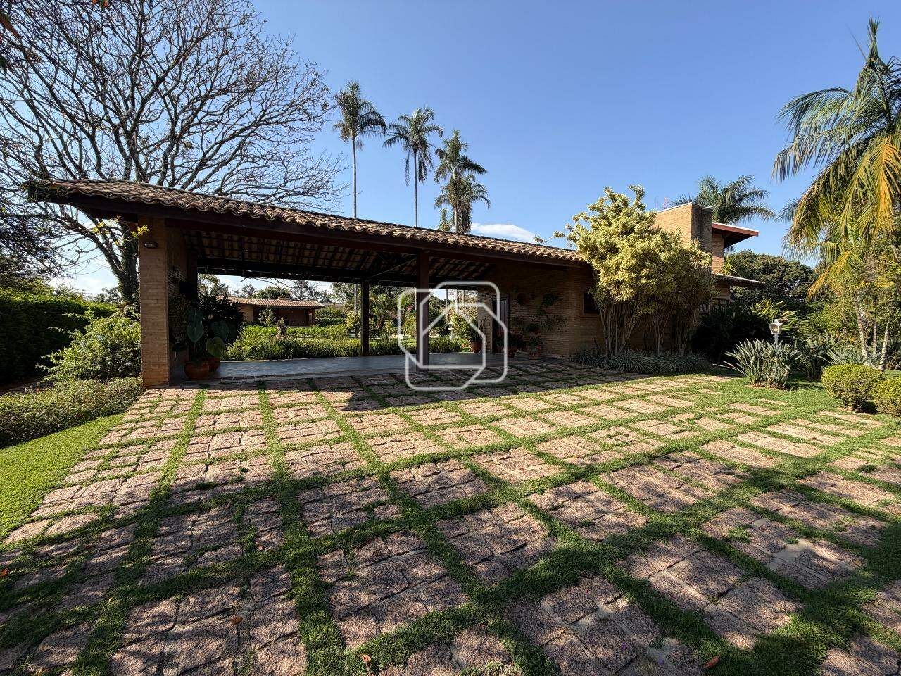 Casa de Condomínio à venda em Indaiatuba - SP - Vale das Laranjeiras: Garagem