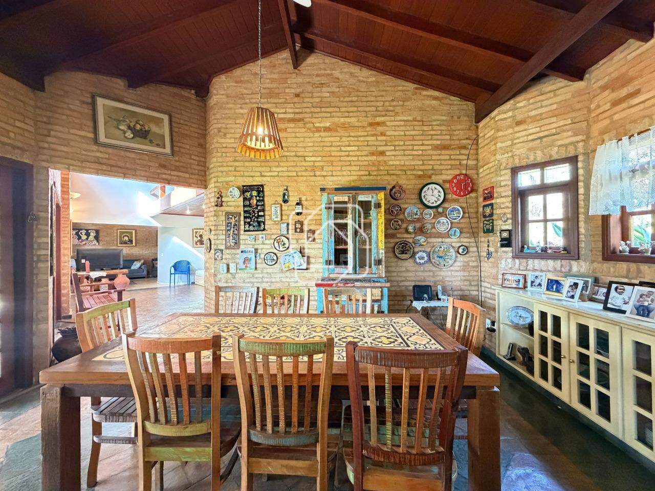 Casa de Condomínio à venda em Indaiatuba - SP - Vale das Laranjeiras: Sala de jantar