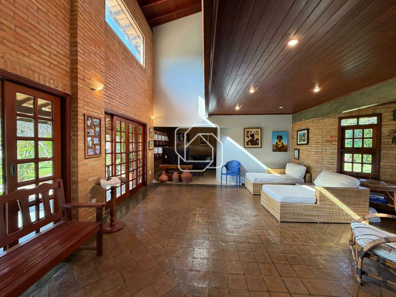 Casa de Condomínio à venda em Indaiatuba - SP - Vale das Laranjeiras: Sala de estar