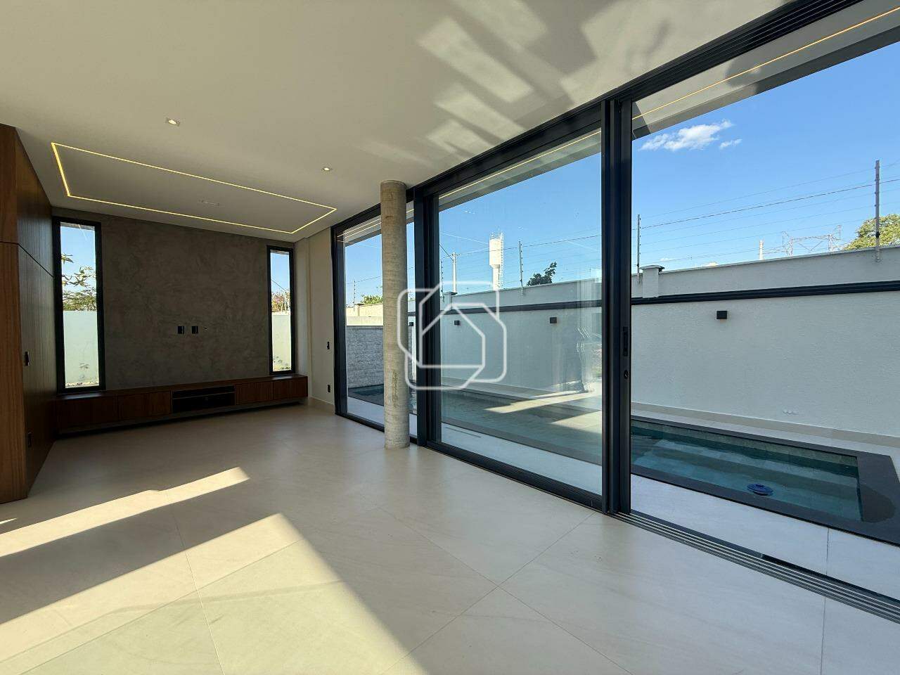 Casa de Condomínio à venda em Indaiatuba - SP - Jardim Villa Sapezal: Sala de estar