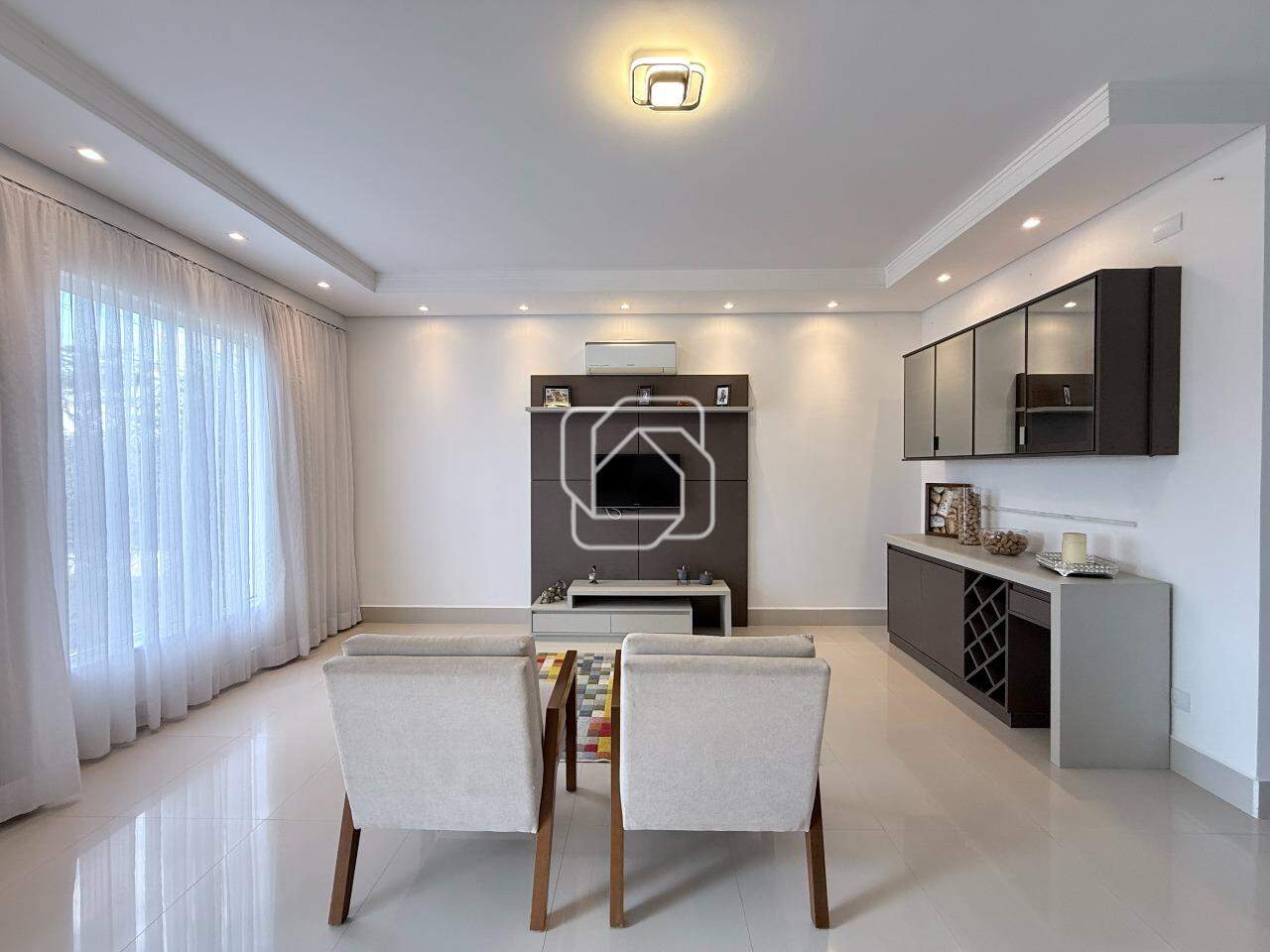 Casa de Condomínio à venda em Salto - SP - Residencial Primavera II: Salas integradas