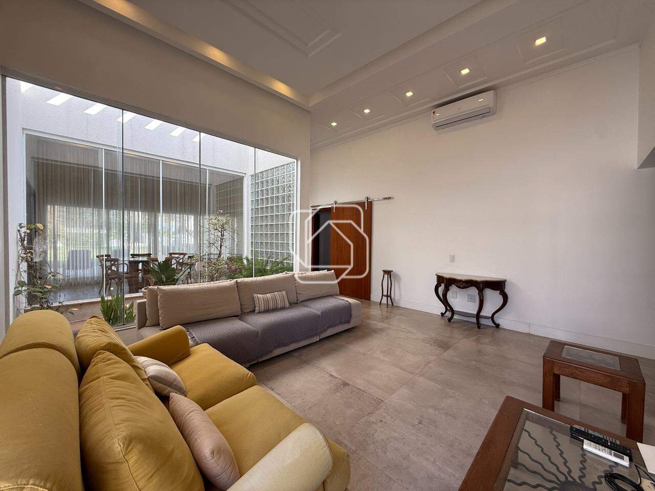 Casa de Condomínio à venda em Indaiatuba - SP - Jardim Quintas da Terracota: Sala de estar