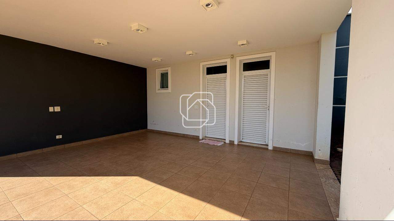 Casa de Condomínio à venda em Salto - SP - Terras de Mont Serrat: Garagem