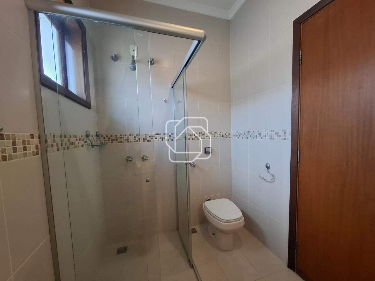 Casa de Condomínio à venda em Indaiatuba - SP - Villa Borghese: Banheiro