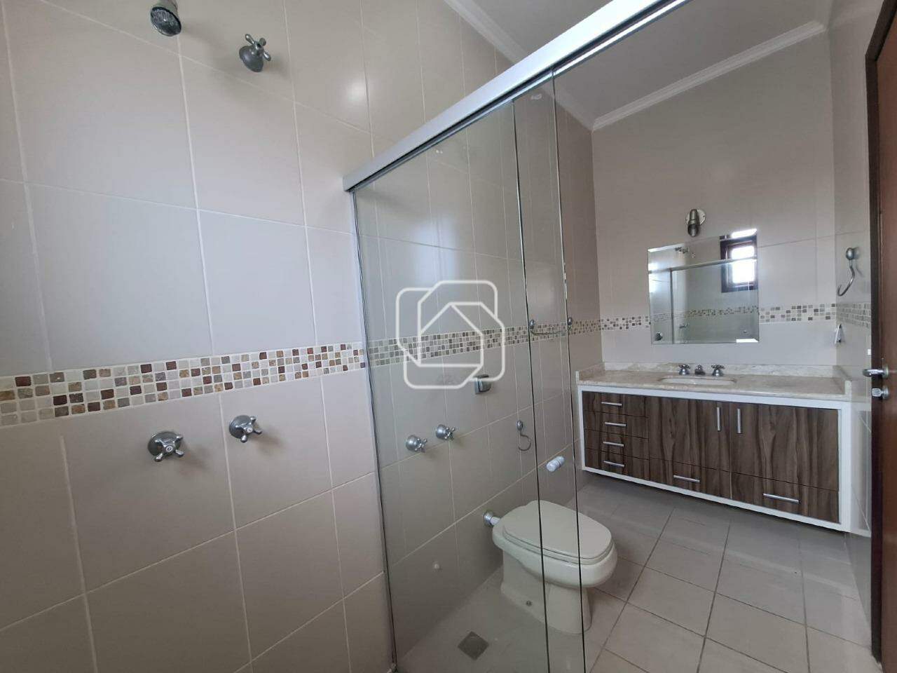 Casa de Condomínio à venda em Indaiatuba - SP - Villa Borghese: Banheiro