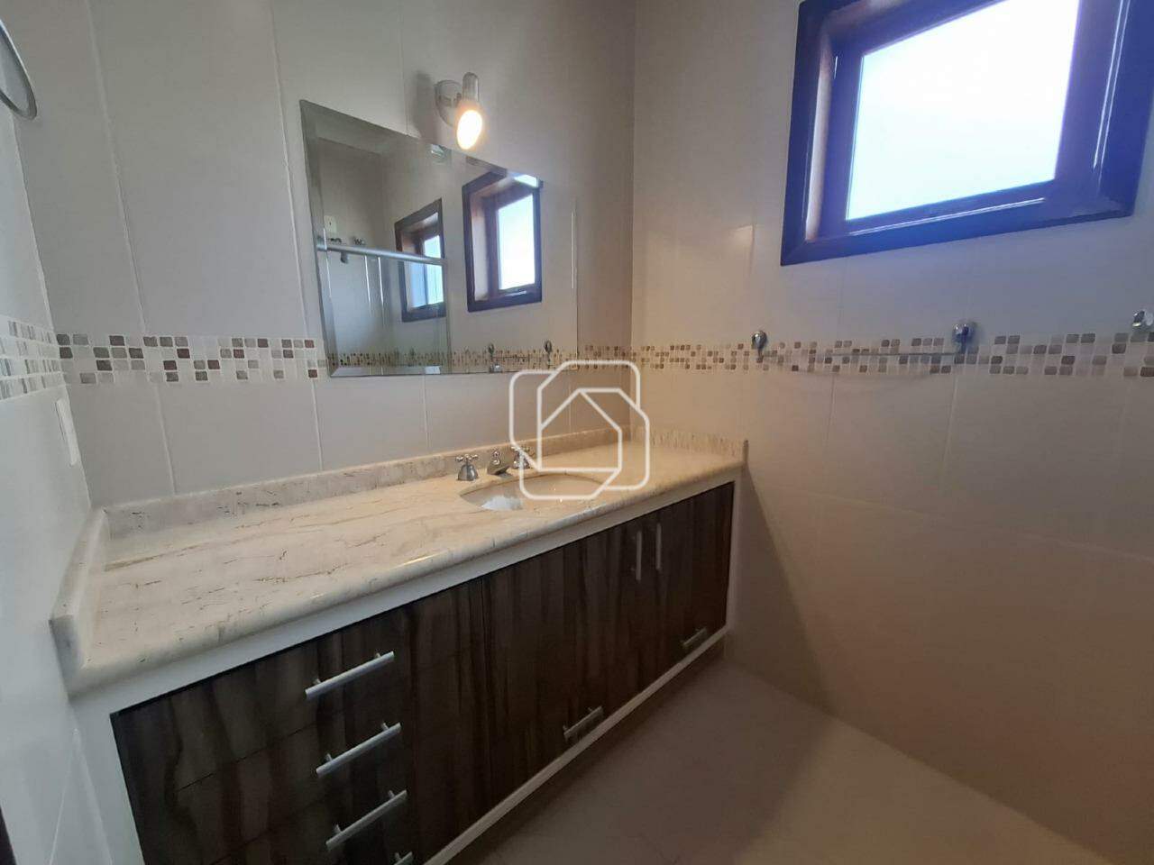 Casa de Condomínio à venda em Indaiatuba - SP - Villa Borghese: Banheiro