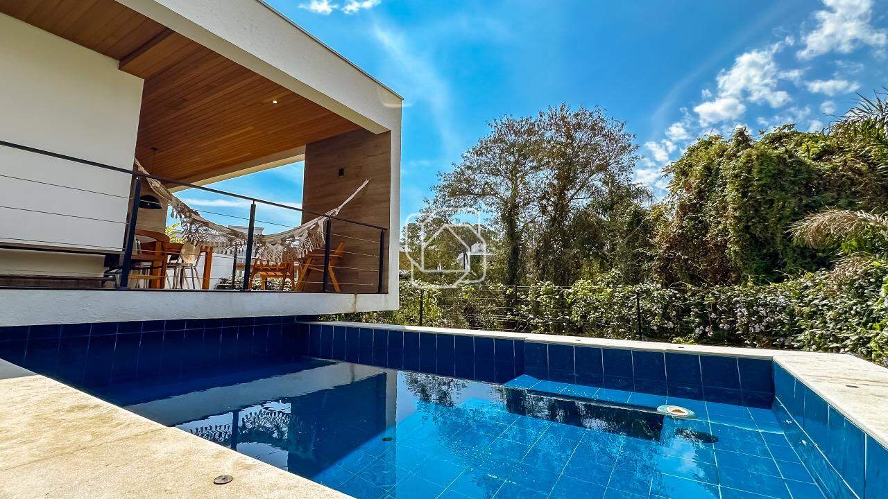 Casa de Condomínio à venda em Indaiatuba - SP - Parque Villa dos Pinheiros: Área da piscina