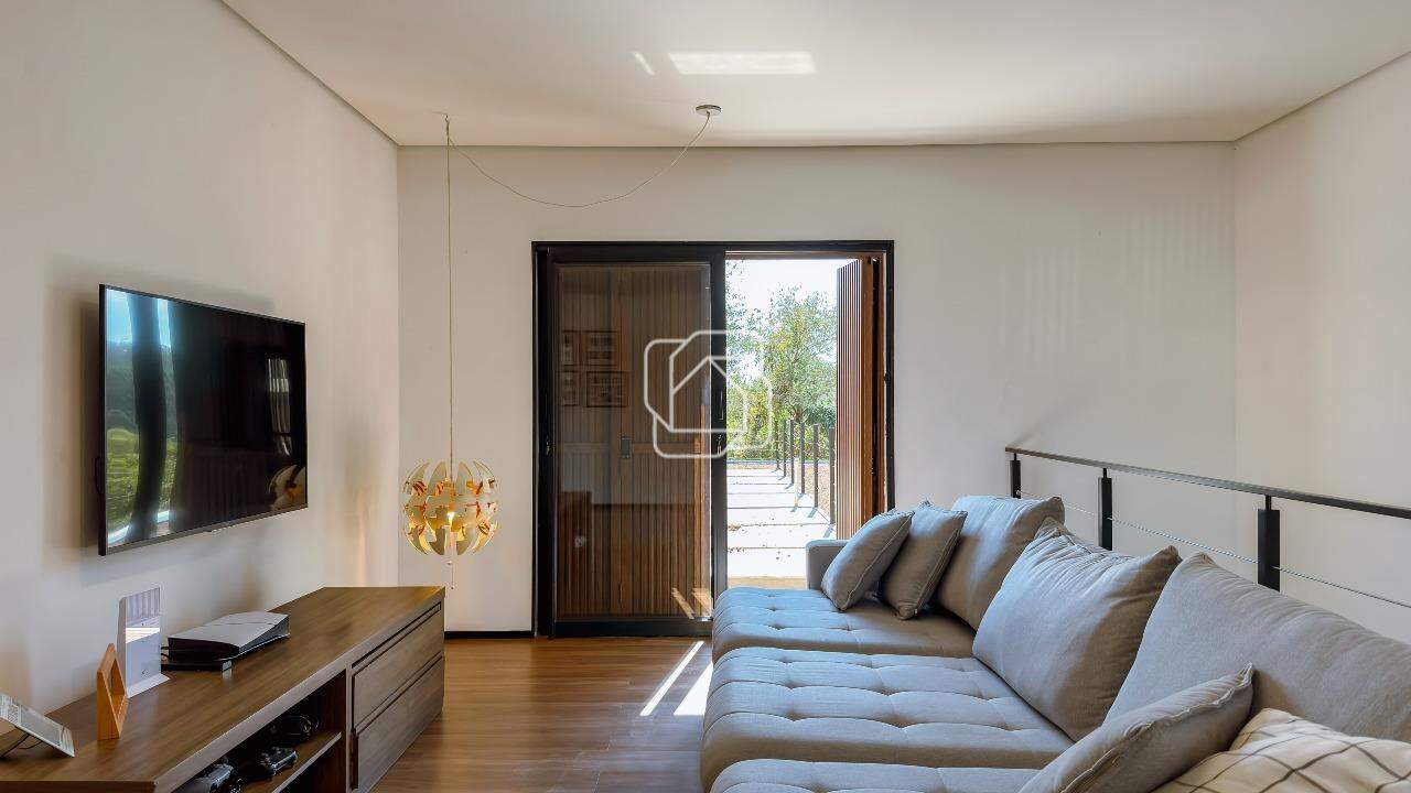 Casa de Condomínio à venda em Indaiatuba - SP - Parque Villa dos Pinheiros: Sala de TV