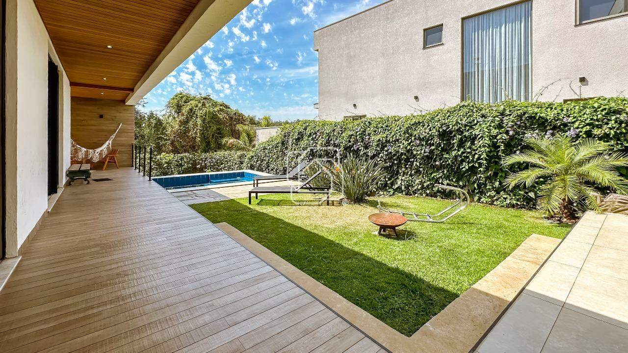 Casa de Condomínio à venda em Indaiatuba - SP - Parque Villa dos Pinheiros: Área externa