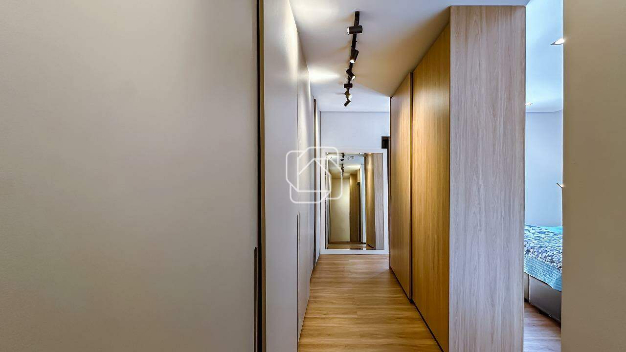 Casa de Condomínio à venda em Indaiatuba - SP - Parque Villa dos Pinheiros: Closet