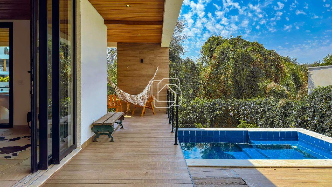 Casa de Condomínio à venda em Indaiatuba - SP - Parque Villa dos Pinheiros: Área da piscina