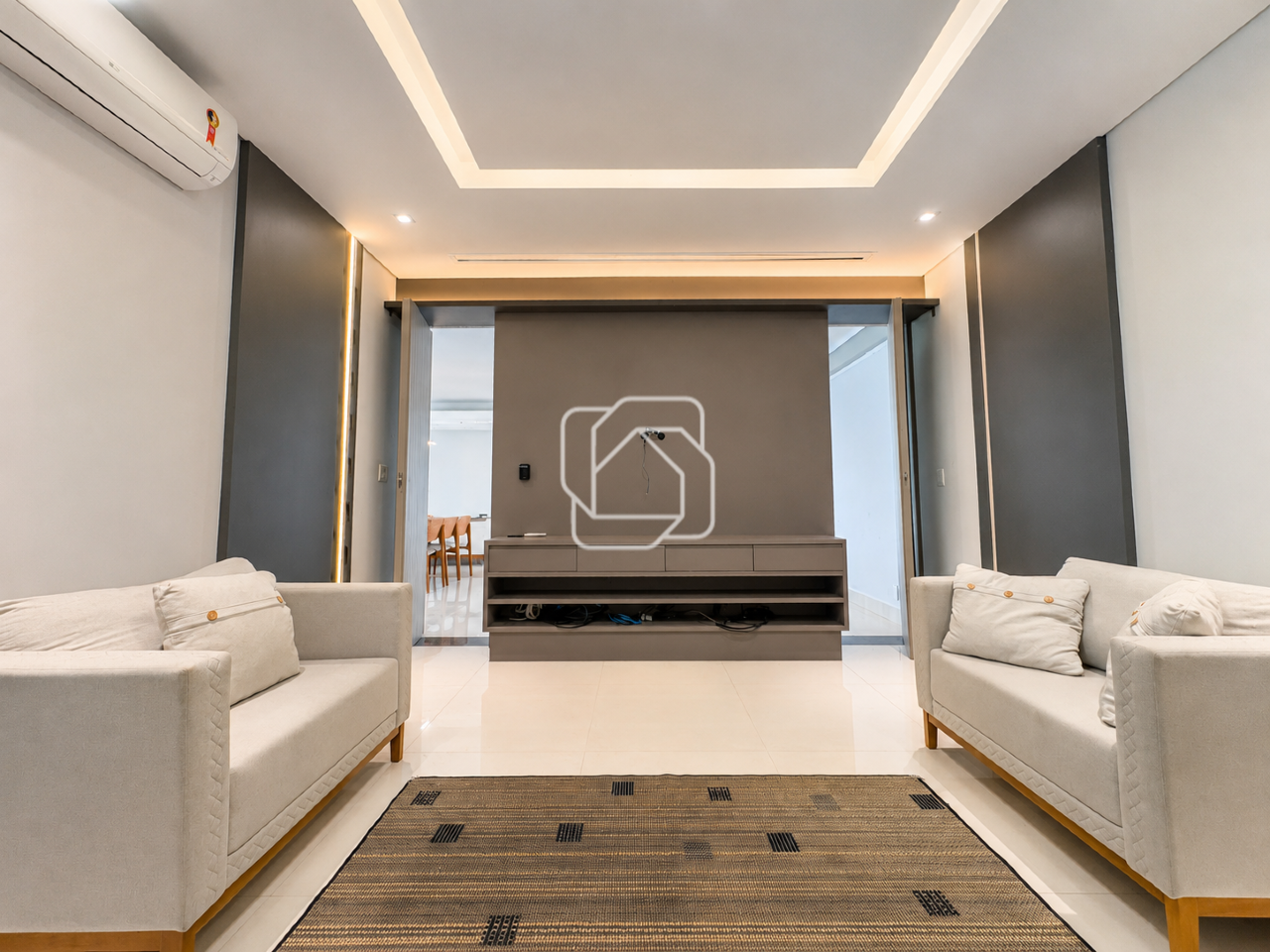Casa de Condomínio para aluguel em Indaiatuba - SP - Jardim Vila Paradiso: Home TV