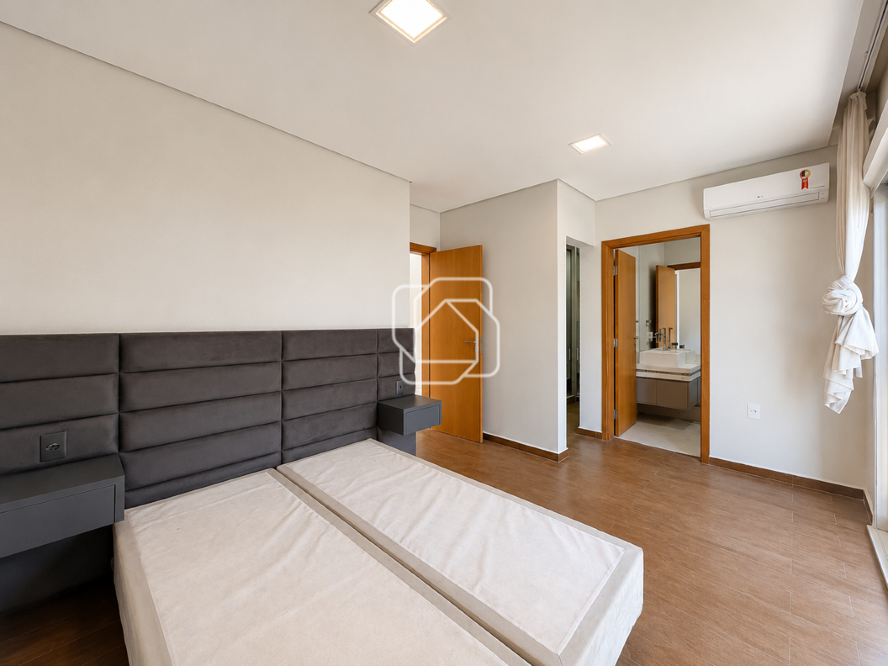 Casa de Condomínio para aluguel em Indaiatuba - SP - Jardim Vila Paradiso: Suite