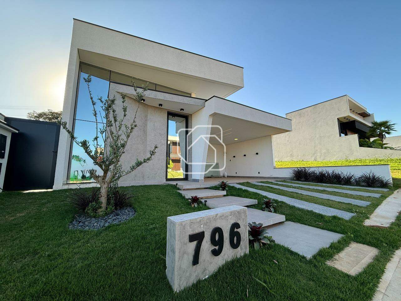 Casa de Condomínio à venda em Indaiatuba - SP - Jardim Villa Sapezal: Fachada