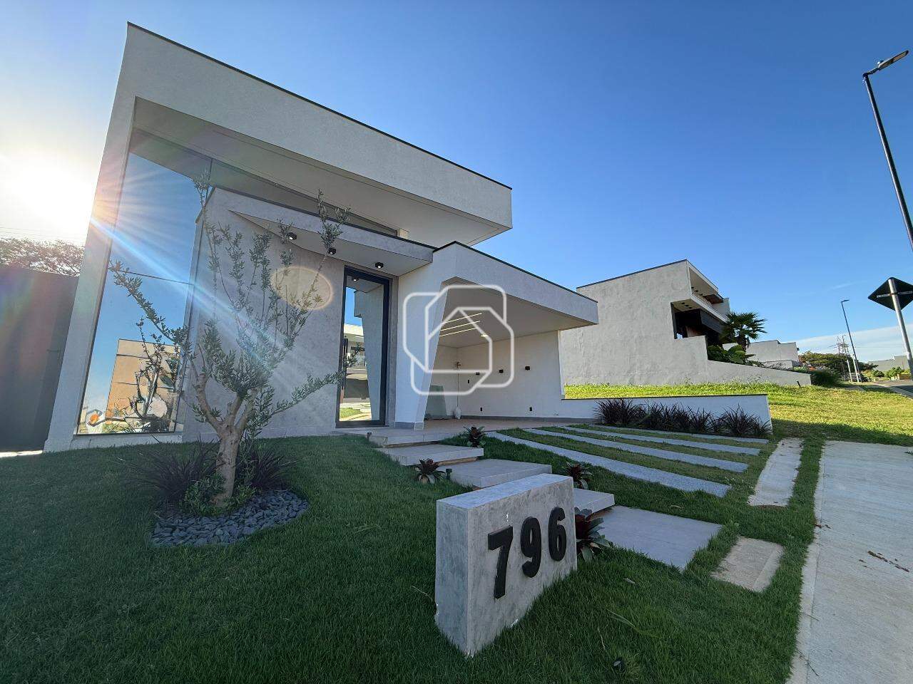 Casa de Condomínio à venda em Indaiatuba - SP - Jardim Villa Sapezal: Fachada