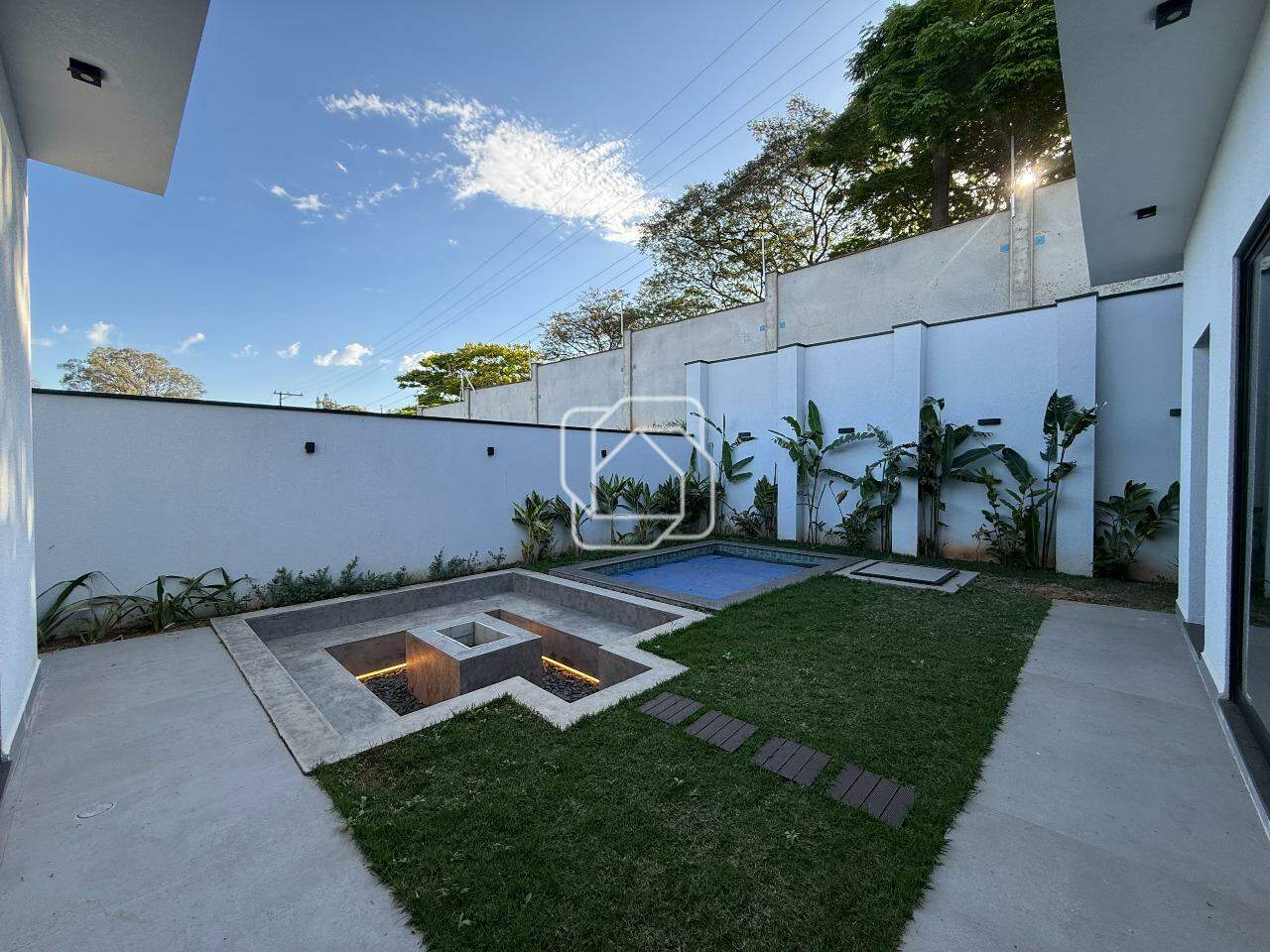 Casa de Condomínio à venda em Indaiatuba - SP - Jardim Villa Sapezal: Área externa