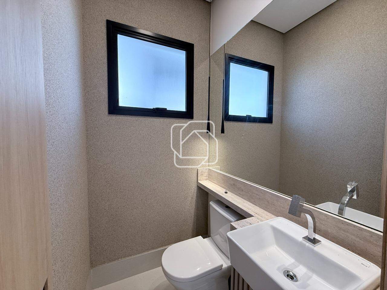 Casa de Condomínio à venda em Salto - SP - Residencial Lagos D’Icaraí: Banheiro 