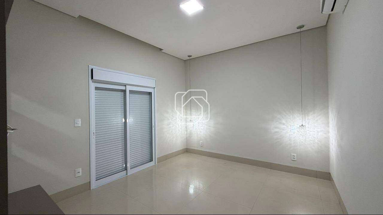 Casa de Condomínio à venda em Salto - SP - Reserva Central Parque: Suíte