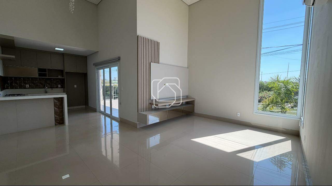 Casa de Condomínio à venda em Salto - SP - Reserva Central Parque: Salas integradas