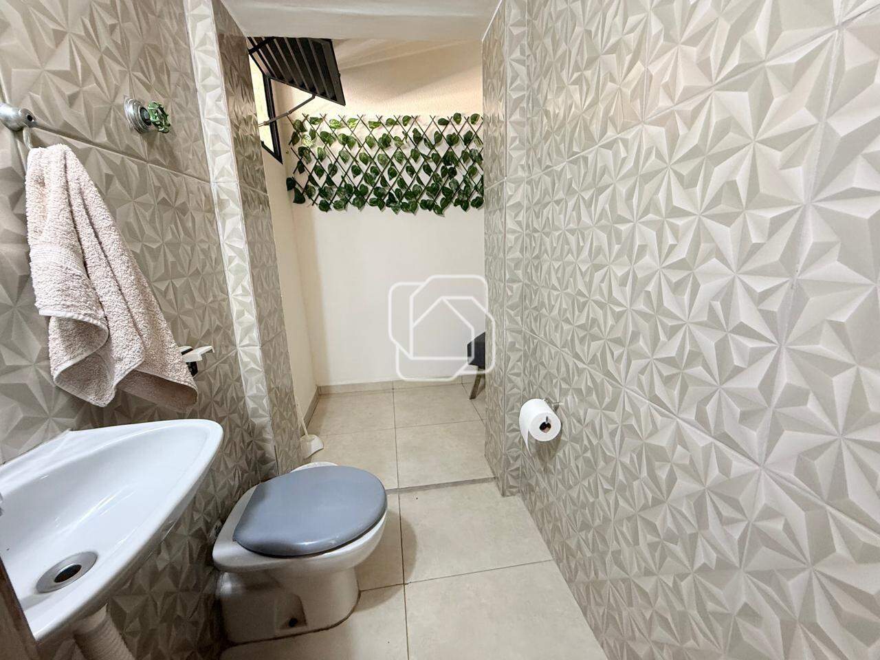Casa de Condomínio à venda em Itu - SP - Condomínio Santa Inês: Banheiro
