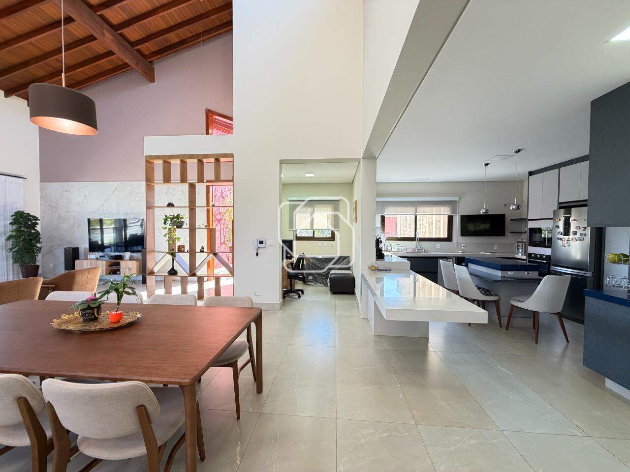 Casa de Condomínio à venda em Indaiatuba - SP - Vale das Laranjeiras: Sala de jantar