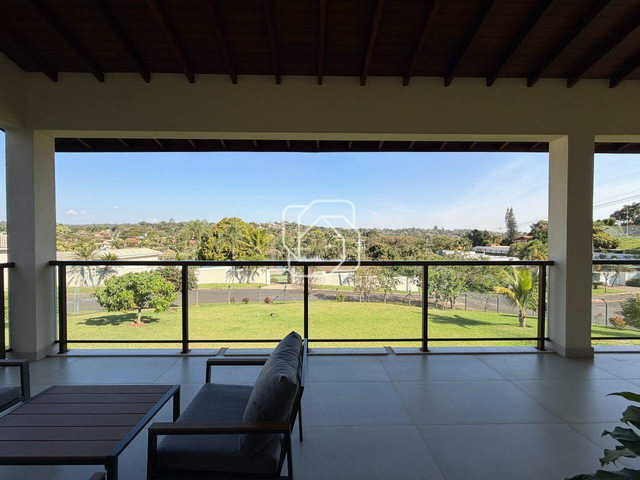 Casa de Condomínio à venda em Indaiatuba - SP - Vale das Laranjeiras: Varanda