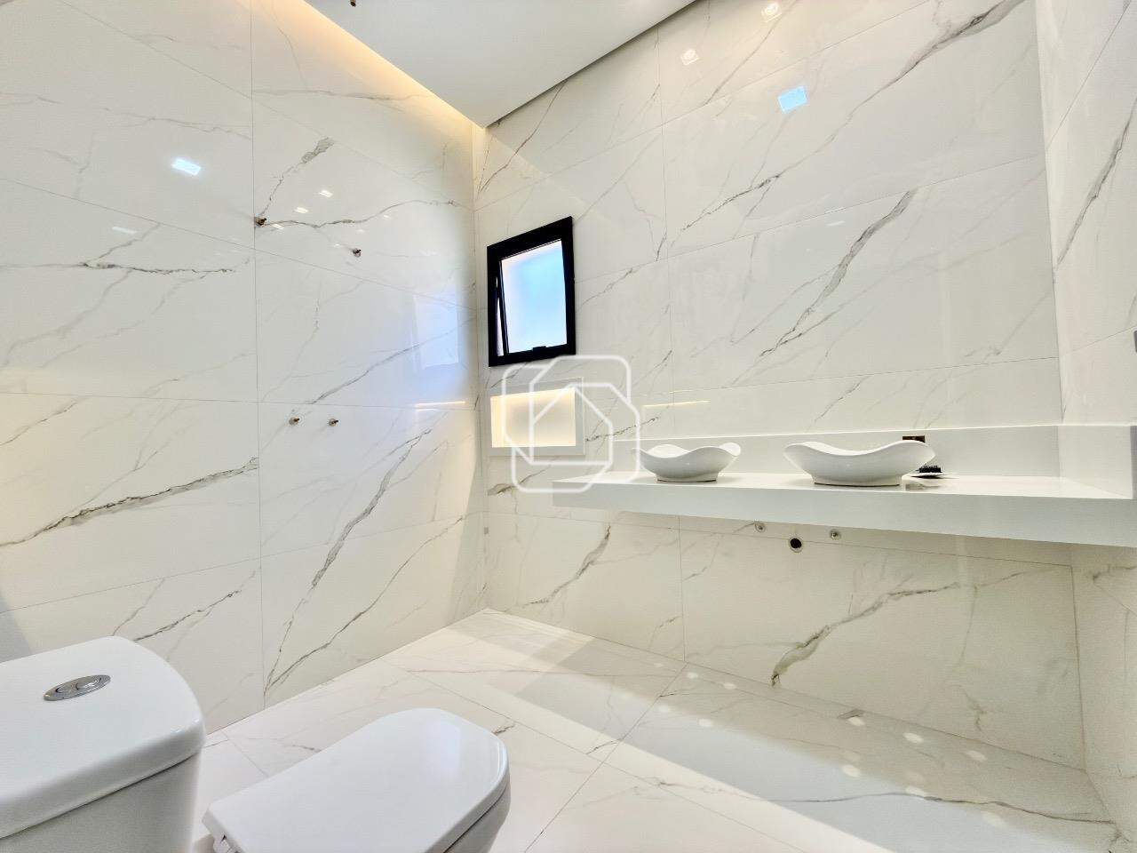 Casa de Condomínio à venda em Itu - SP - Condomínio Residencial Mont Blanc: Banheiro