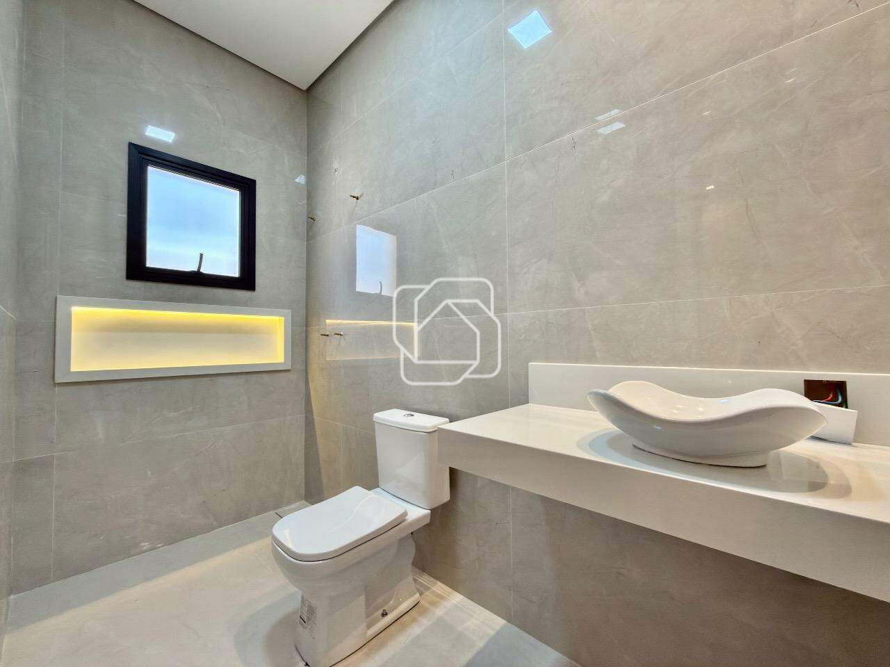 Casa de Condomínio à venda em Itu - SP - Condomínio Residencial Mont Blanc: Banheiro