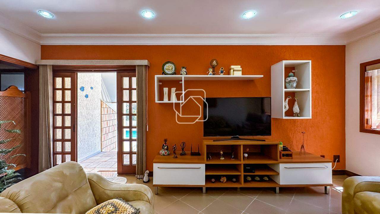 Casa de Condomínio à venda em Itu - SP - Condomínio Campos de Santo Antônio: Sala de TV