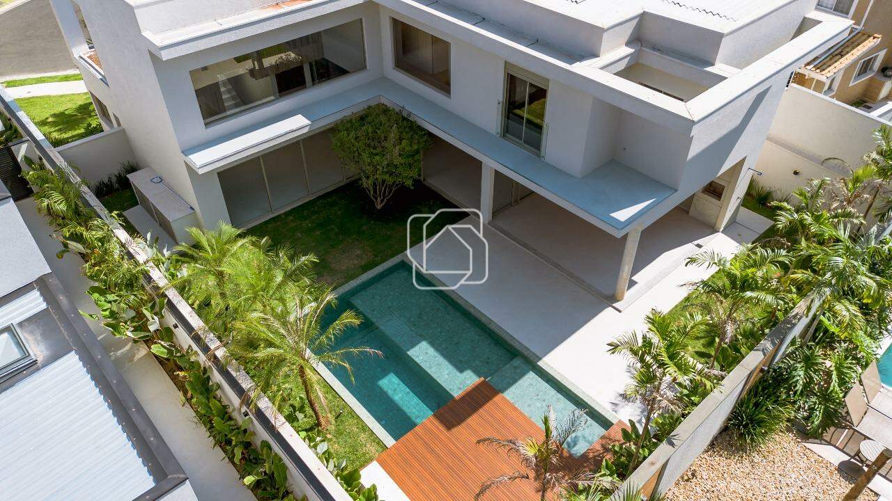 Casa de Condomínio à venda em Indaiatuba - SP - Parque Villa dos Pinheiros: Área externa