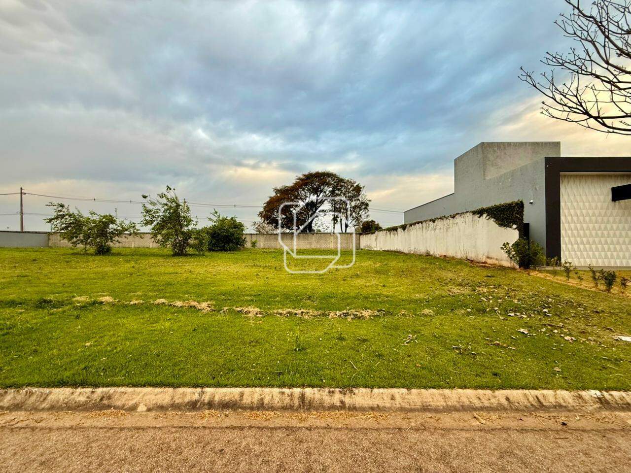 Terreno à venda em Itu - SP - Condomínio UNA: Visão ampla do terreno