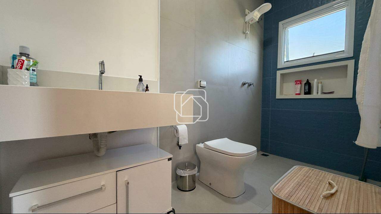 Casa de Condomínio à venda em Salto - SP - Residencial Central Parque: Banheiro