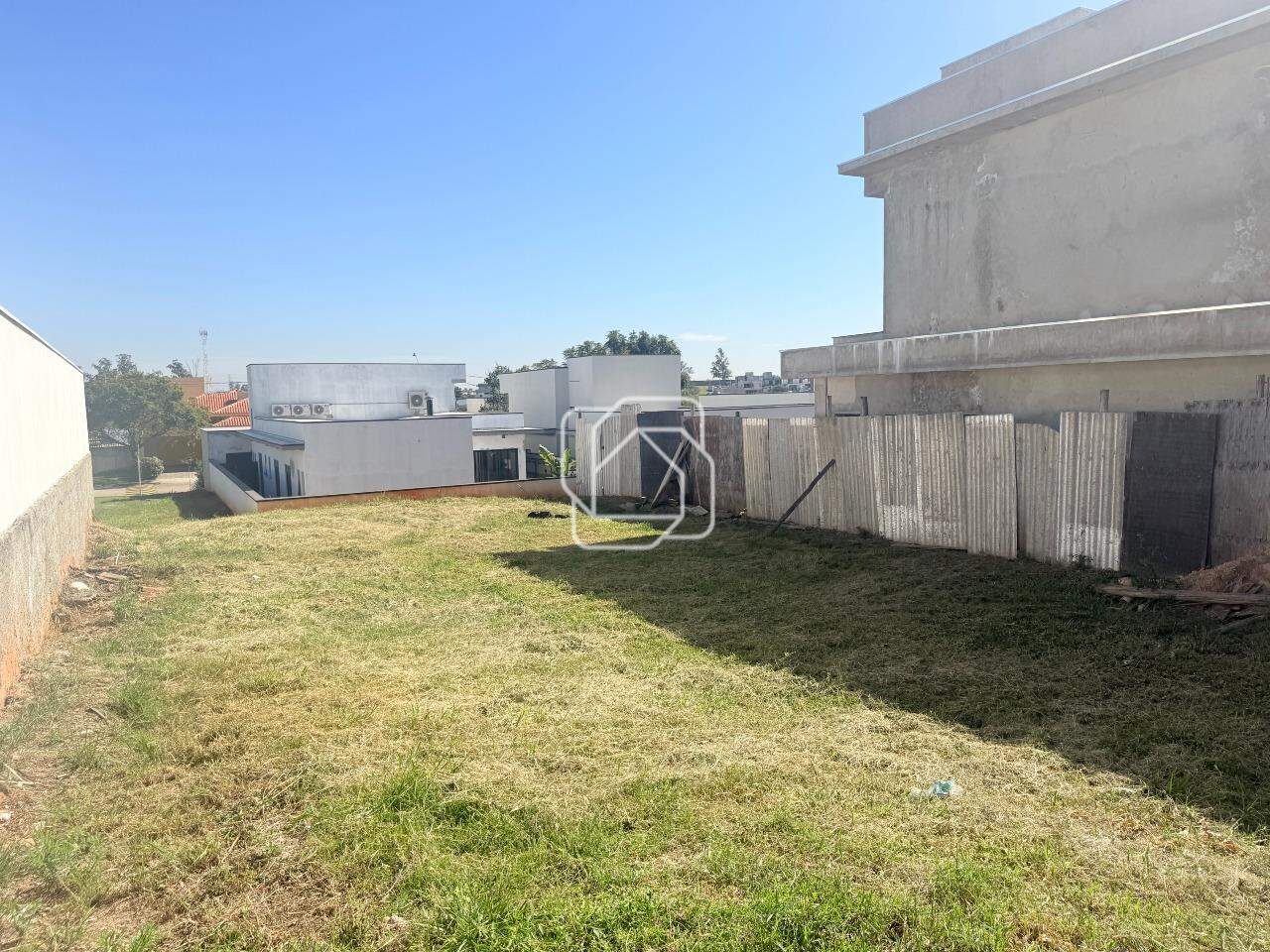 Terreno à venda em Itu - SP - Condomínio UNA: Visão ampla do terreno