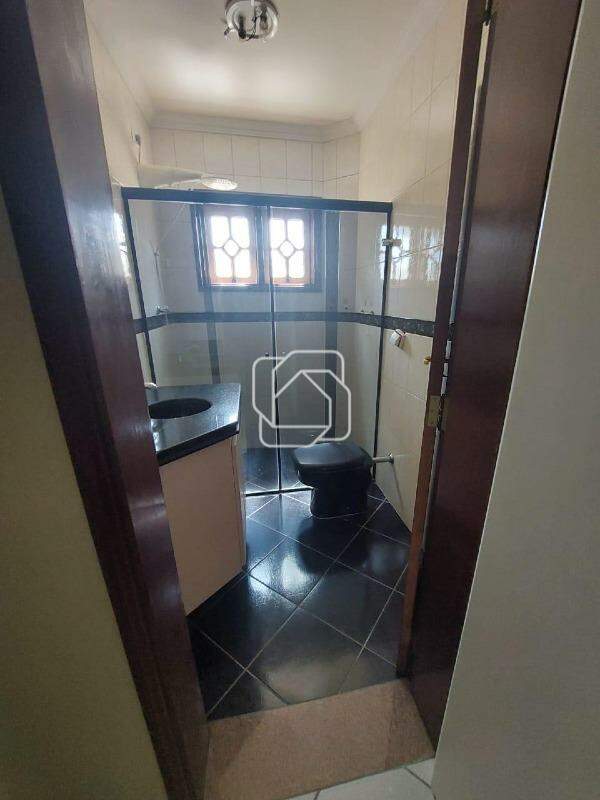 Casa de Condomínio à venda em Itu - SP - Parque Village Castelo: Banheiro
