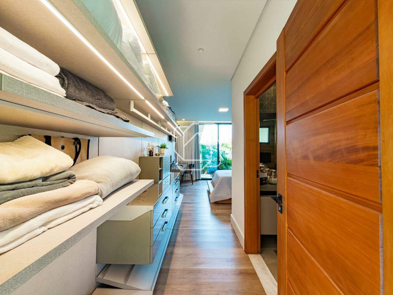 Casa de Condomínio à venda em Salto - SP - Residencial Primavera: Closet