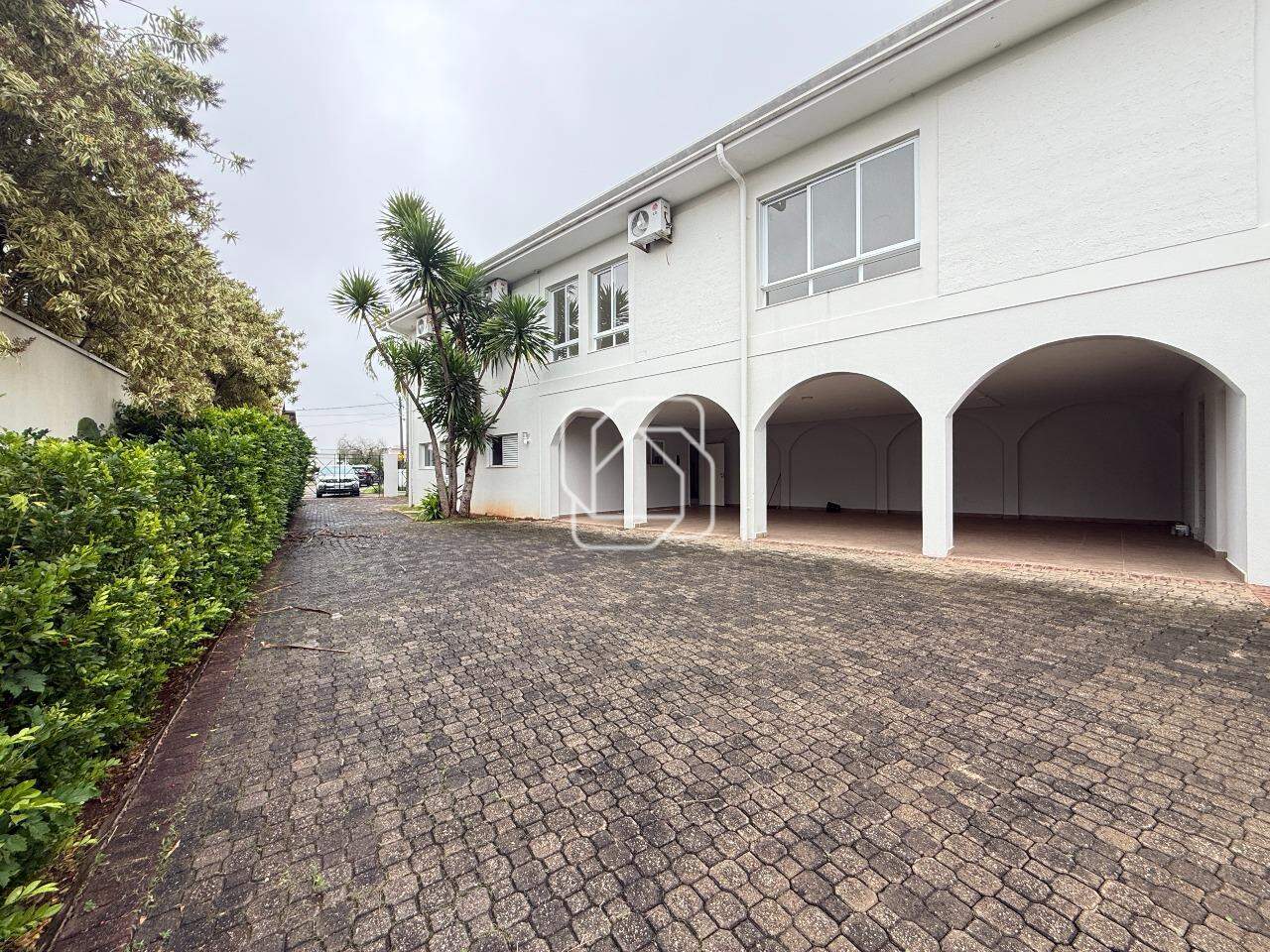 Casa de Condomínio à venda em Indaiatuba - SP - Helvetia Park: Pátio da garagem
