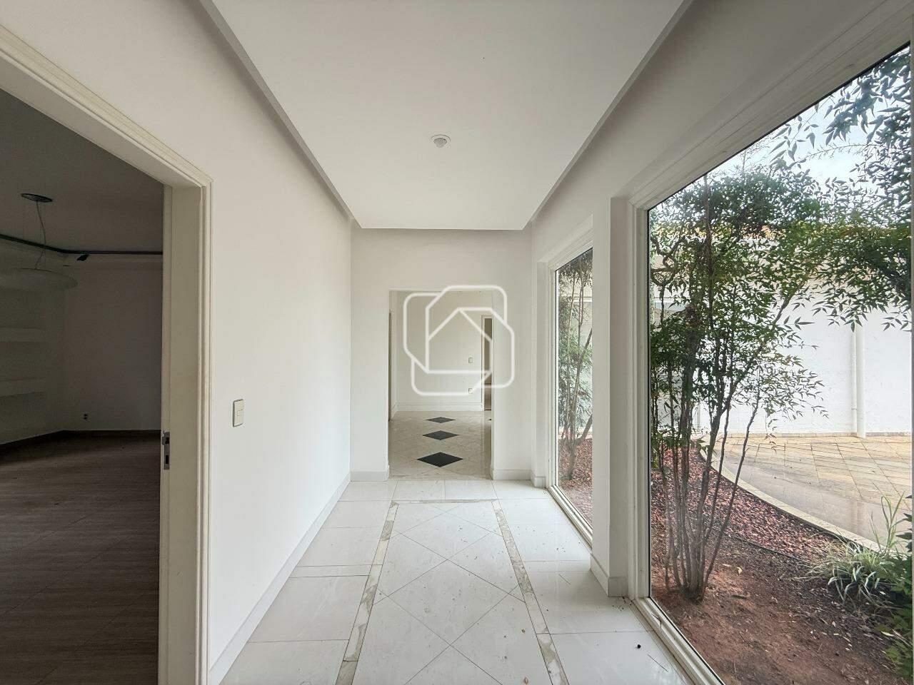 Casa de Condomínio à venda em Indaiatuba - SP - Helvetia Park: Corredor